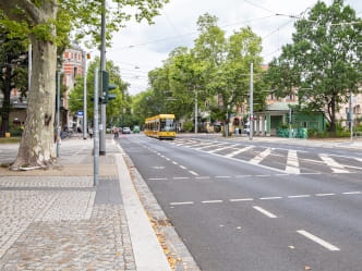 Linie 12 auf der Fetscherstraße