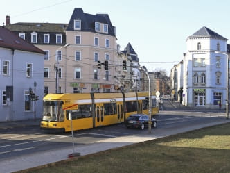 Straßenbahnlinie 1 auf der Hamburger Straße
