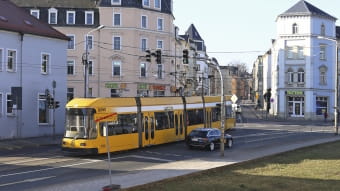 Straßenbahnlinie 1 auf der Hamburger Straße