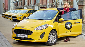 Frau mit MOBIcar