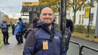 Götz-Mitarbeiter in neuer Dienstkleidung