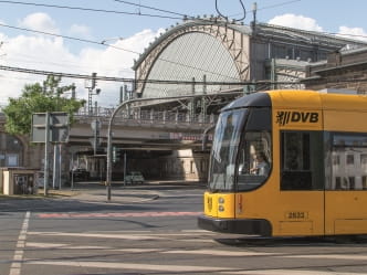Bahn auf Antonstraße