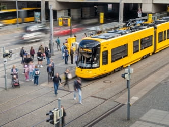 Bahn am Hauptbahnhof