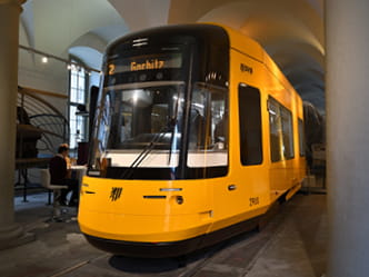 Bild 1:1 Modell unserer neuen Stadtbahnwagen