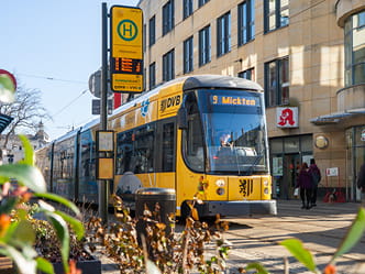 Straßenbahn Linie 9 Richtung Kaditz in Altpieschen