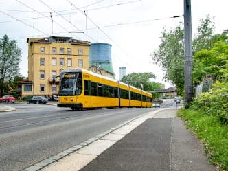 Straßenbahn der Linie 7 auf der Freiberger Straße
