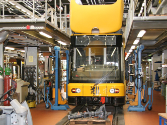 Foto Straßenbahn in Werkstatt