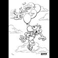 Affe fliegt mit Ballons zwischen den Wolken