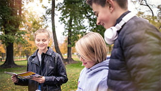 Jugendliche erkunden den ÖPNV